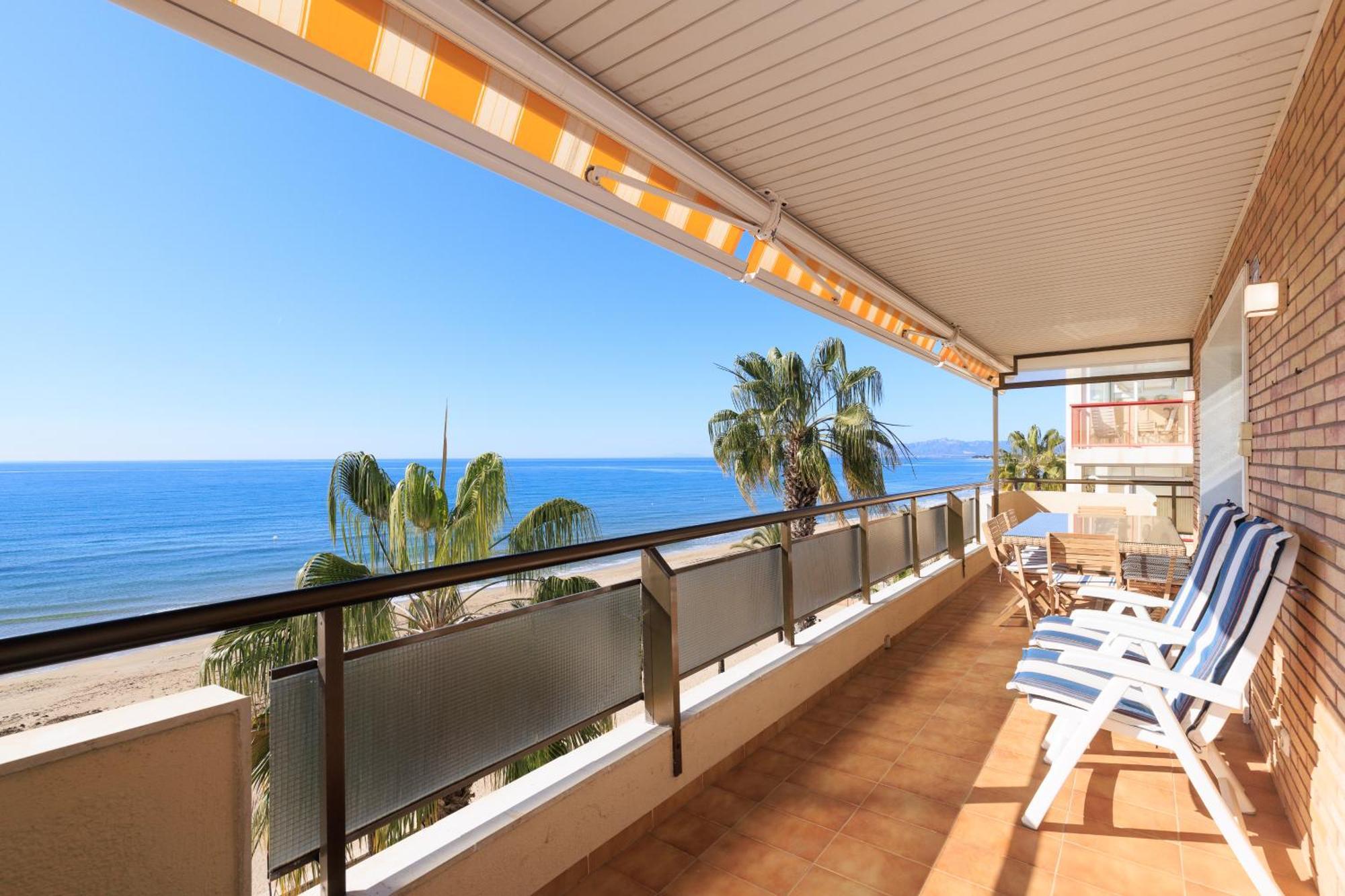 Apartamento Para 8 Sobre El Mar Apartment Salou Exterior photo